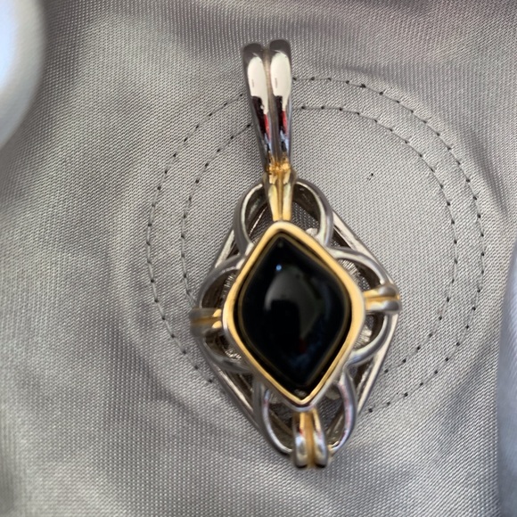 Vintage Jewelry - VTG Black Onyx Pendant